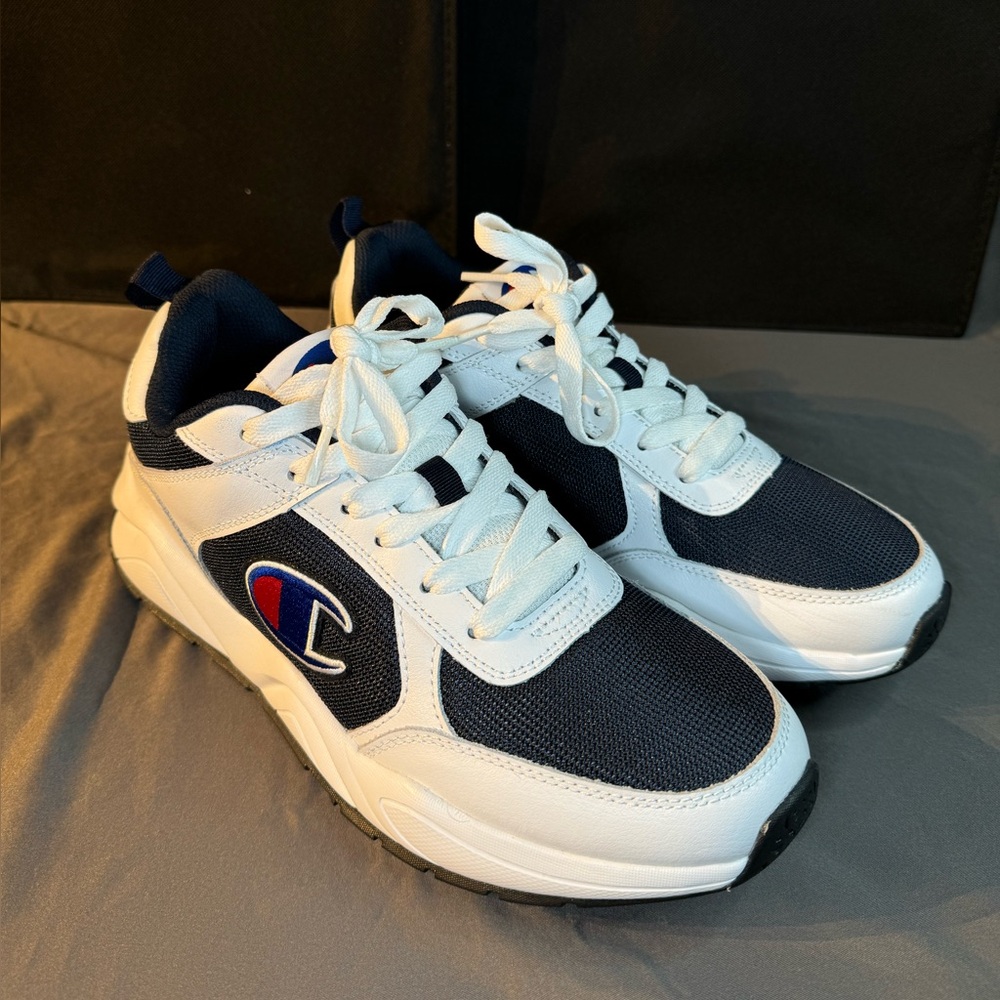 Champion Mens 'Navy and White Sneakers